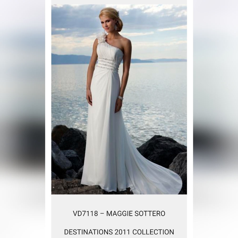 Never Used Maggie Sottero Wedding Gown $585 Size 10 Ivory